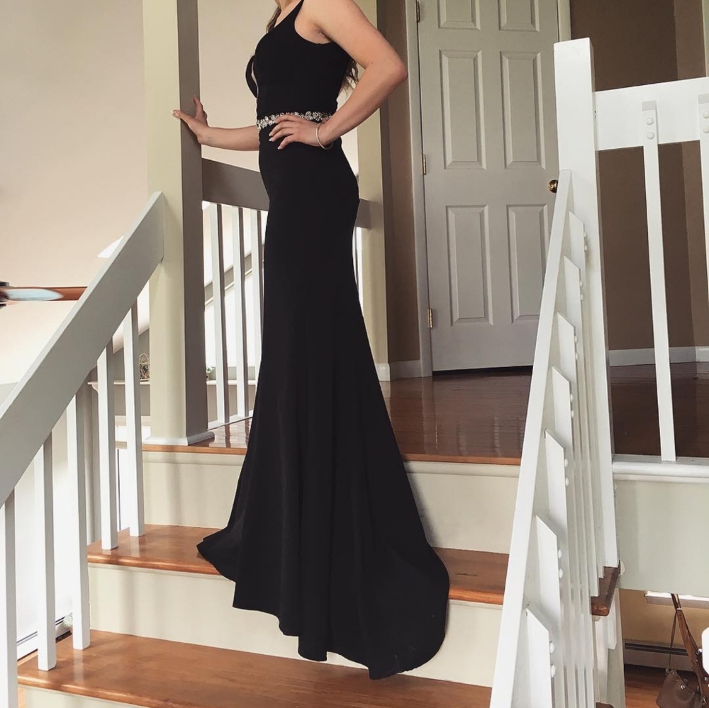 Elegant black evening gown - Picture 7 of 7